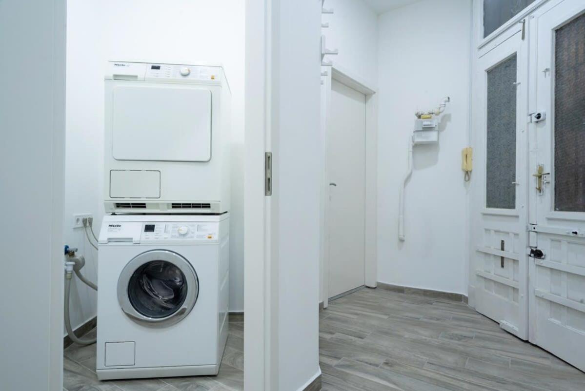 New Comfy Studio At Convenient Location 布达佩斯 外观 照片