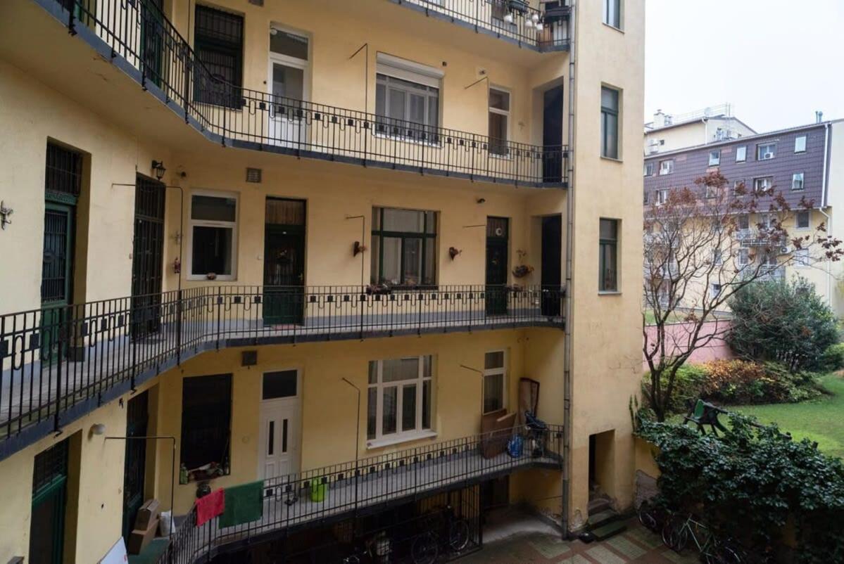 New Comfy Studio At Convenient Location 布达佩斯 外观 照片